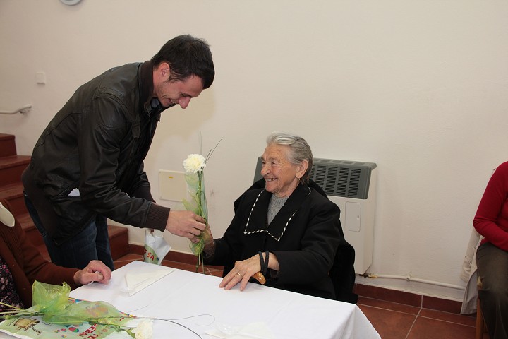 img00037.jpg